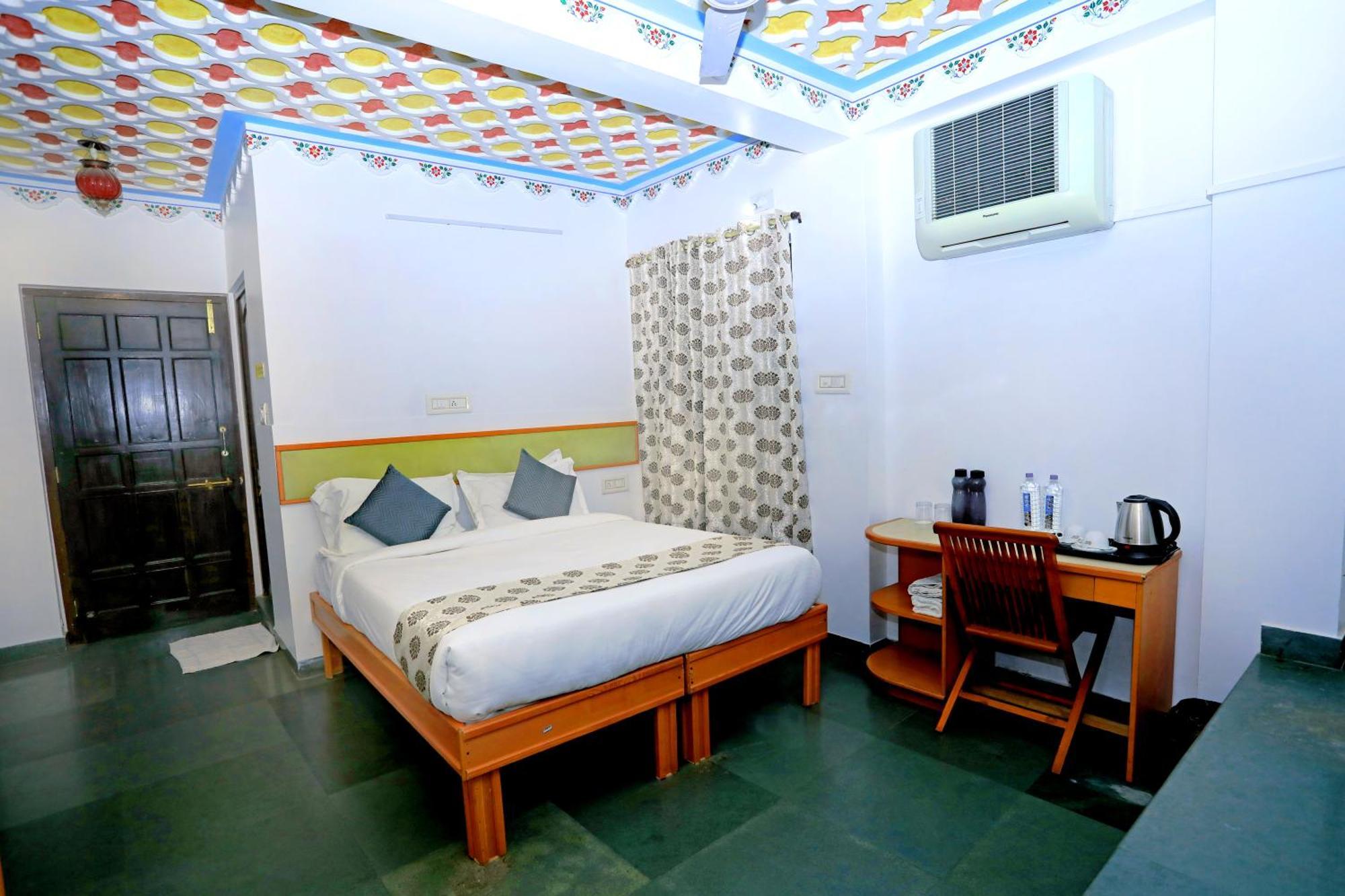 The Kesar Niwas Hotel Udaipur Kültér fotó